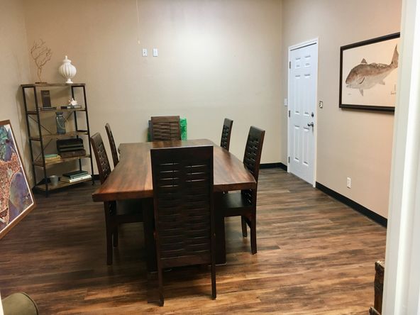 Twisted Oak Work Suites: 1806 Harbor Dr, Rockport, TX 78382